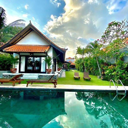 Puri Ayu Hotel Canggu  Luaran gambar